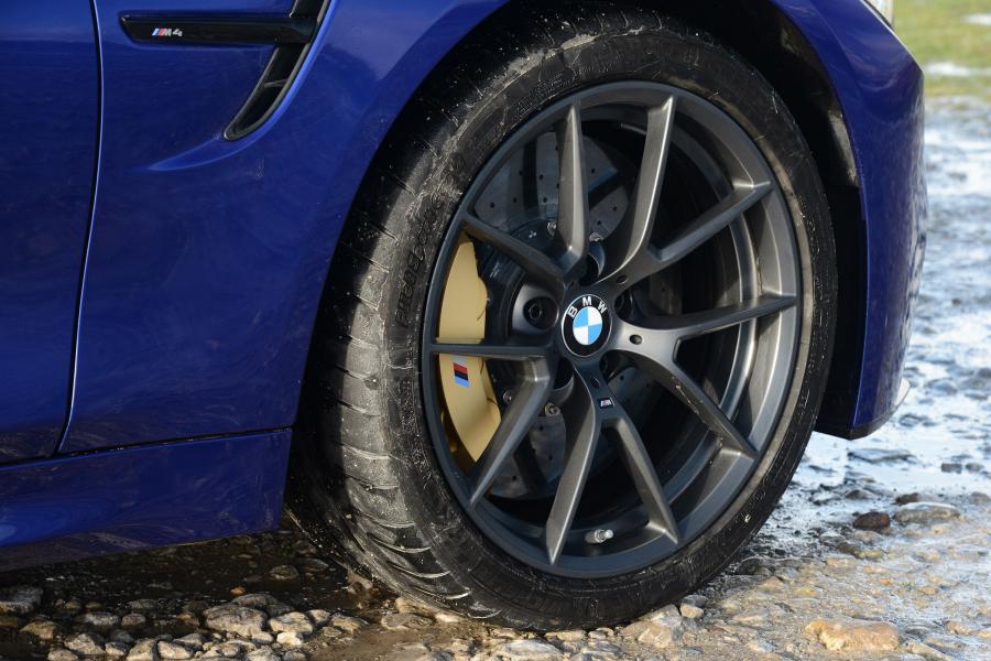 Колеса BMW M4 CS (F82) 2018 года  (UK) (фото 3 из 19)